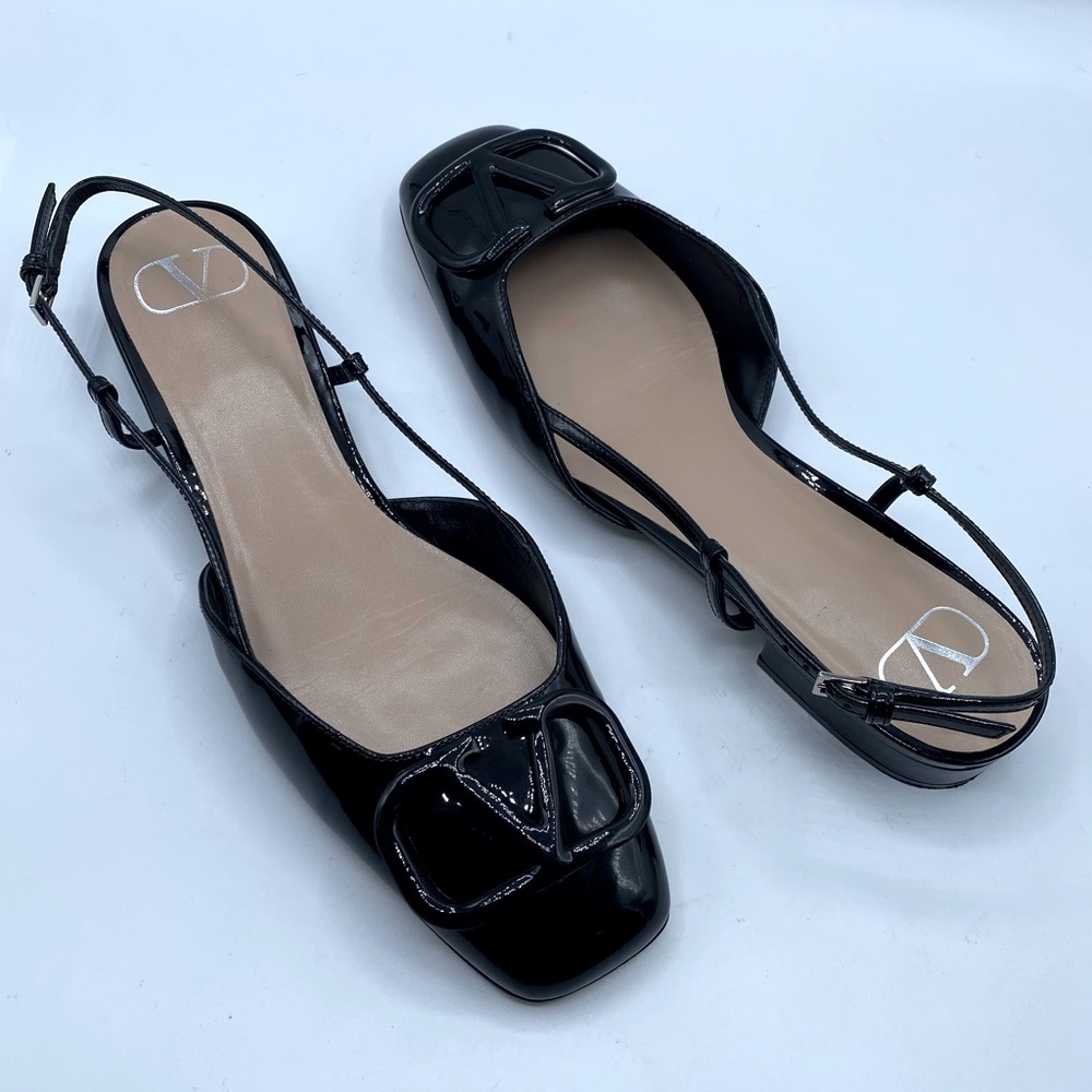 Valentino Garavani V-Logo Slingback pumps